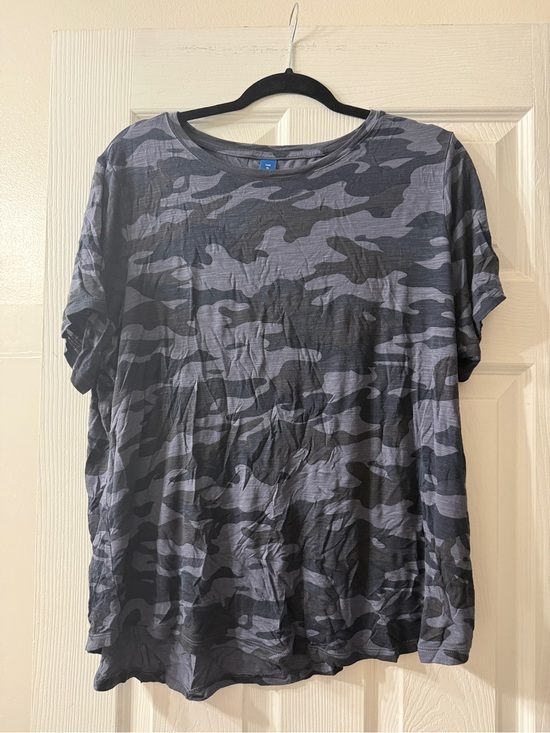 Old Navy Tops - Old Navy Women's Black & Gray Camo Short-Sleeve Tee